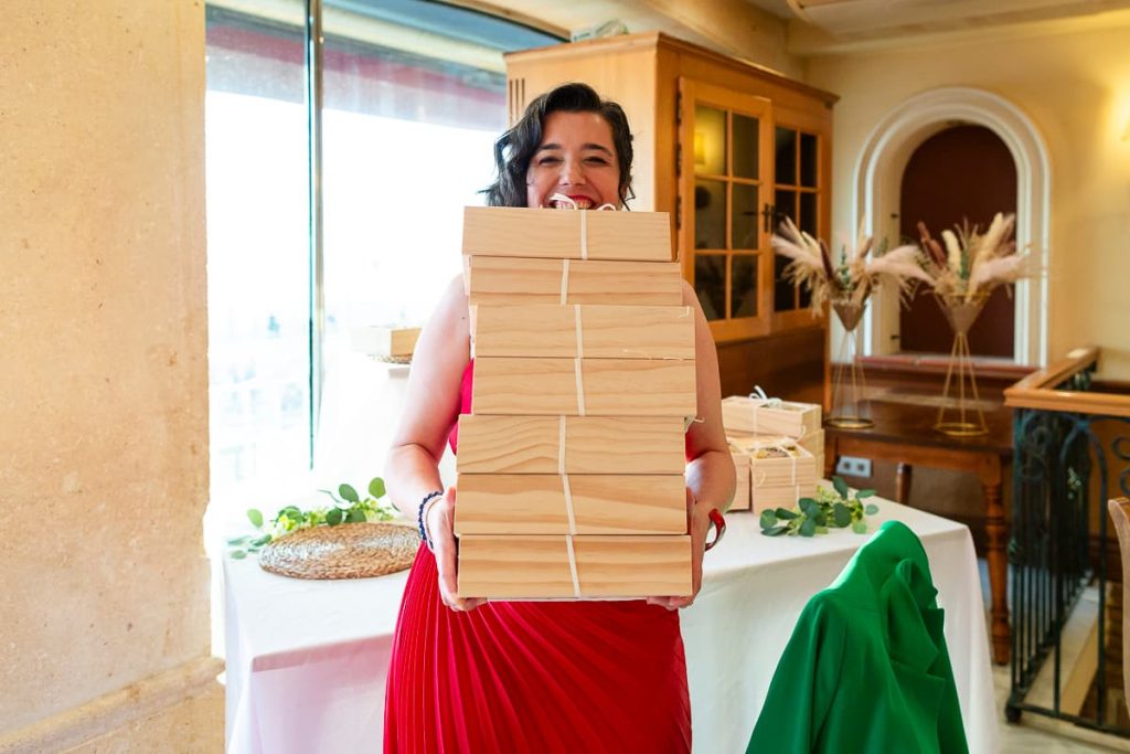 Regalos de los Padrinos para los Invitados de Boda: Detalles que Marcan la Diferencia.